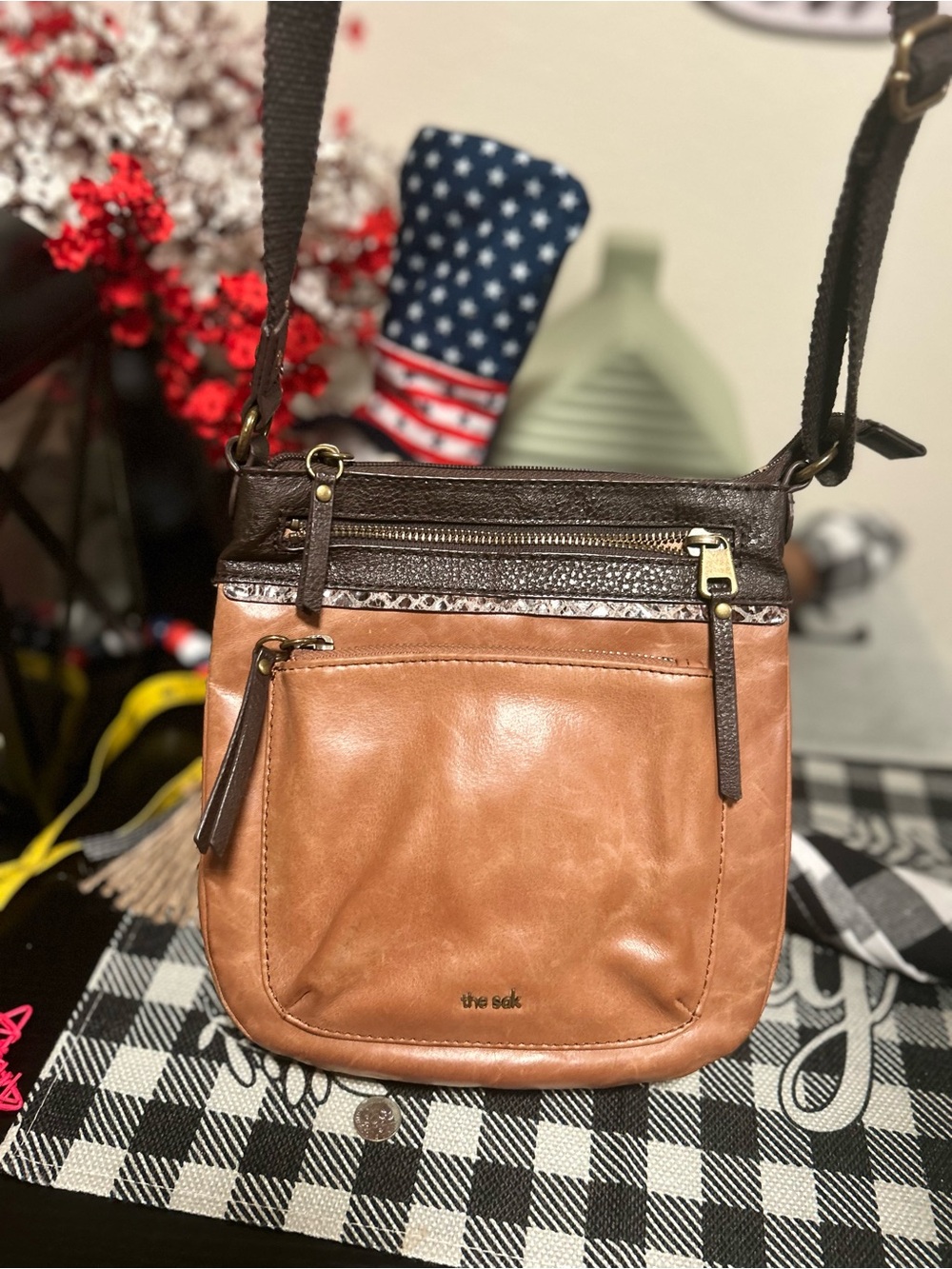 the sak Distressed Women's Tan and Dark Brown Crossbody Bag